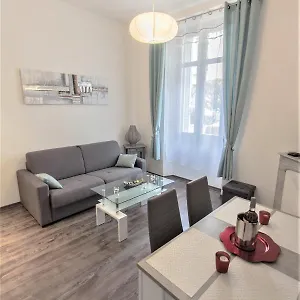 Coeur De - 5mn Croisette Palais - Terrasse Et Parking Appartamento Cannes