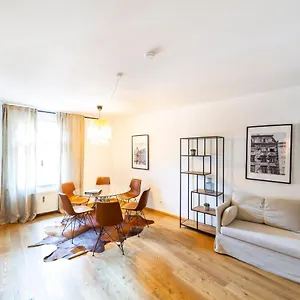 Am Glockenspielplatz Apartman