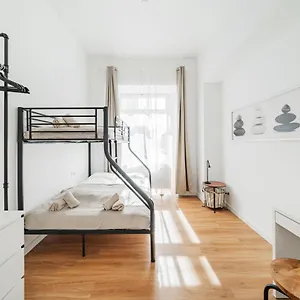 Modern Auberge de jeunesse