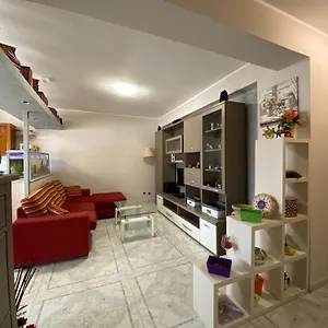 Tyttyhouse Appartamento Giardini Naxos