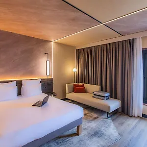 Otel Novotel