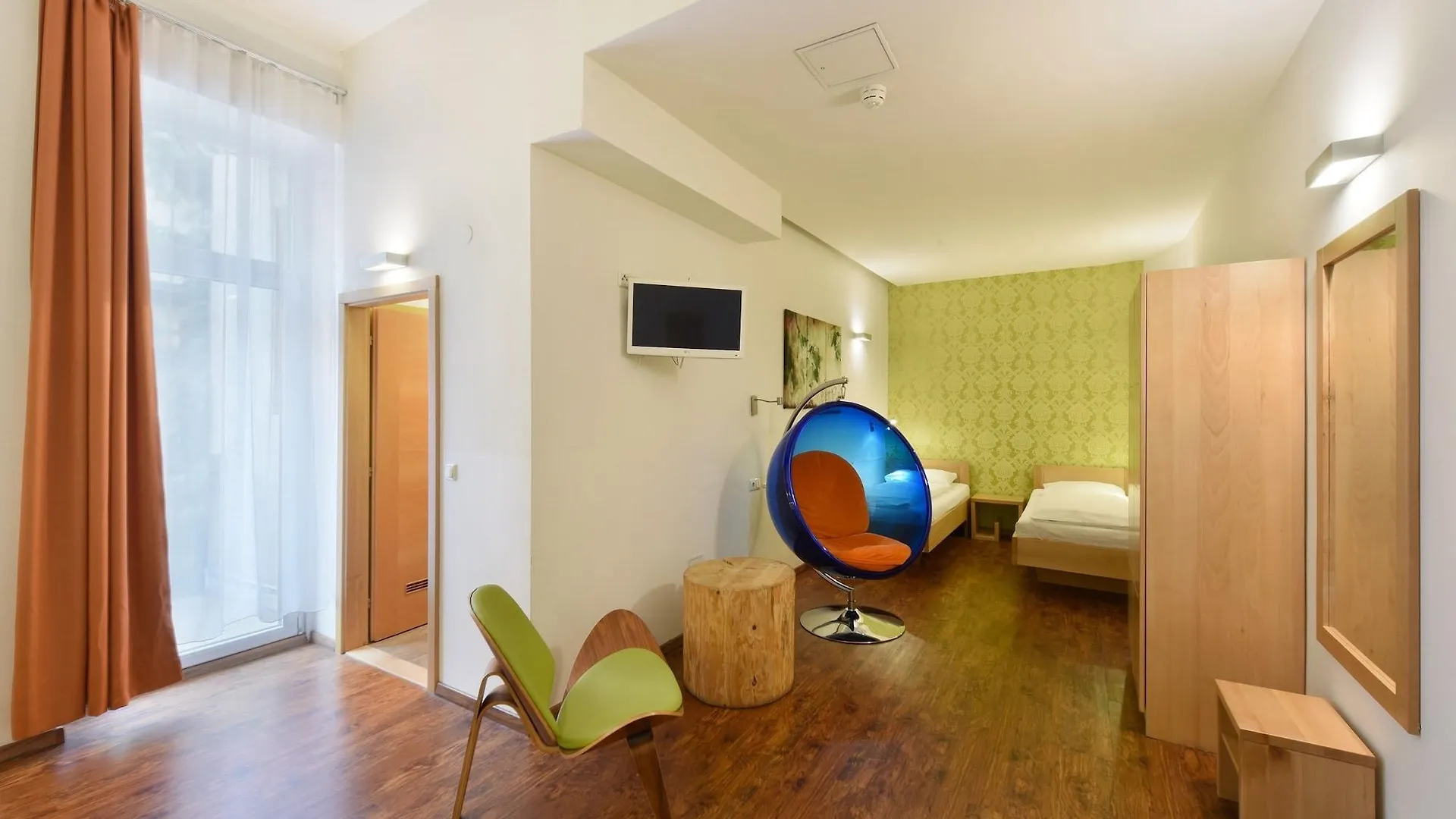 Hotel Mocca Viyana 3*,
