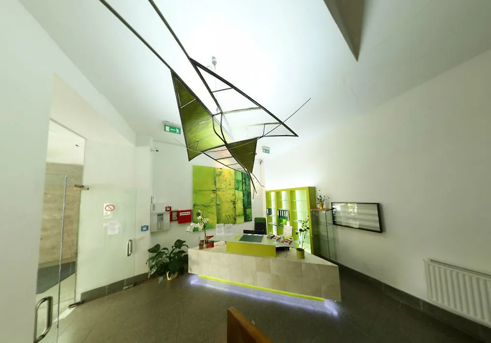 Hotel Mocca Viyana 3*,